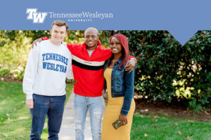 Group of smiling Tennessee Wesleyan students
